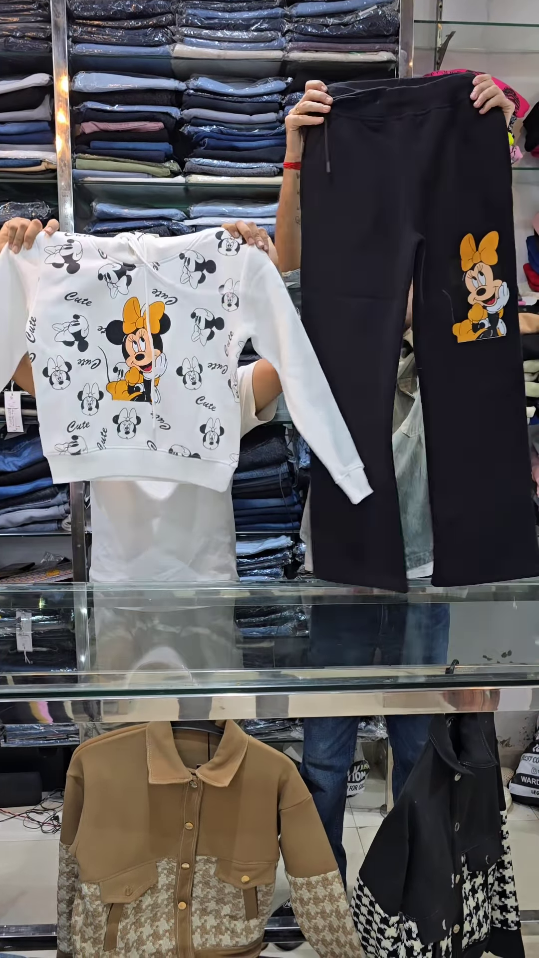 Cozy Cartoon Hoodie & Jogger Set β Cute, Comfy, and Ready for Winter βοΈπ§Έ - Image 3