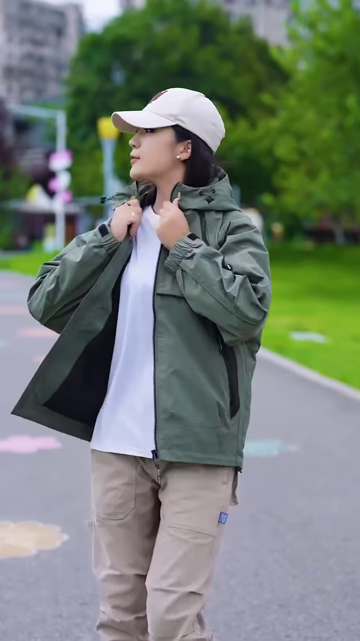 Green Zip-Up Casual Jacket 🧥🌳 – Styled with White Tee & Beige Cargo Pants in Outdoor Setting - Image 3